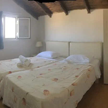 Daphne's Boutique Livádhion