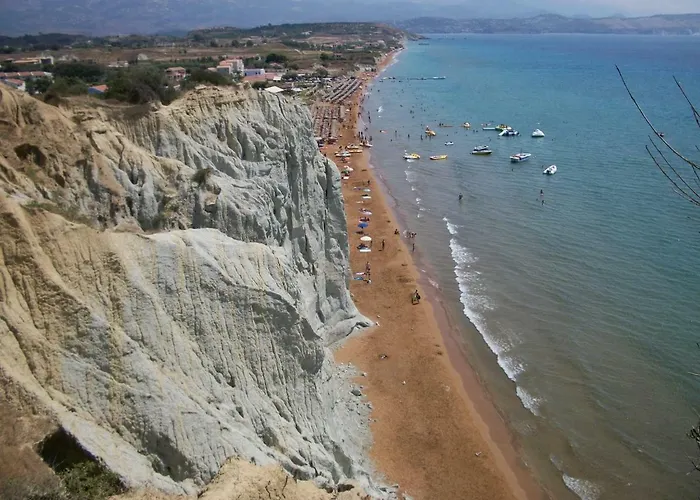 Daphne's Boutique * Livádhion