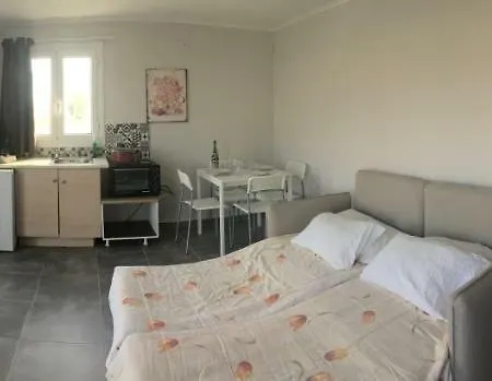 Apartamento Daphne's Boutique Livádhion